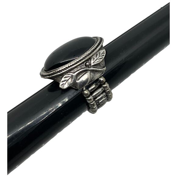 Black Stone Silver Tone Stretch Ring Leaf Design Vintage Style Adjustable Gothic - Picture 3 of 9